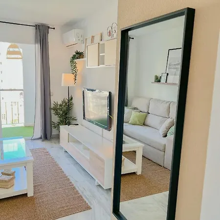 Cozy With Pool Apartment *
